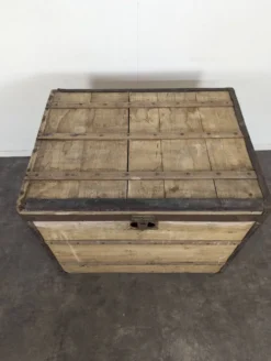 Malle de voyage en bois