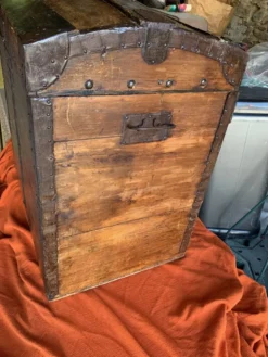 Malle de voyage en bois, XXème siècle