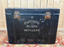 Malle de voyage militaire bombée – XIXe s. – Capitaine Acard Artillerie – C