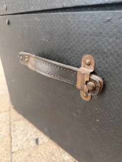 Malle de voyage noir et bois
