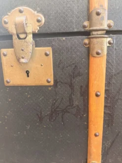 Malle de voyage noir et bois