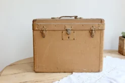 Malle vintage ocre – Coffre de rangement