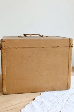Malle vintage ocre – Coffre de rangement