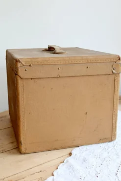 Malle vintage ocre – Coffre de rangement