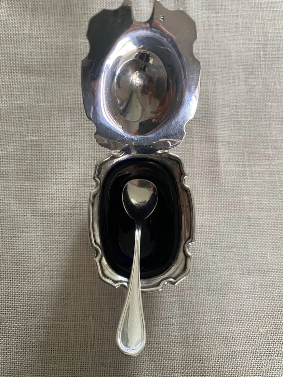 Mappin & Webb vintage, élégant service à condiments en métal argenté.
