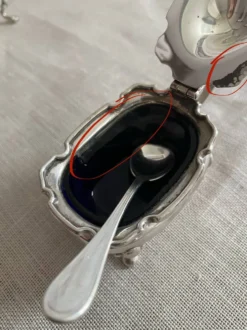 Mappin & Webb vintage, élégant service à condiments en métal argenté.