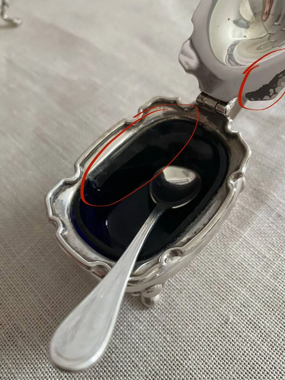 Mappin & Webb vintage, élégant service à condiments en métal argenté.