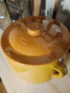 Marmite / Faitout vintage en terre cuite émaillée avec couvercle (21 x