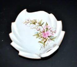 Meissen ravier coupelle décor fleurs rose peint en porcelaine signé Meissen