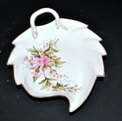 Meissen ravier coupelle décor fleurs rose peint en porcelaine signé Meissen