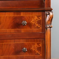Meuble à abattant ancien en noyer avec incrustations d’érable, Italie, XXe siècle