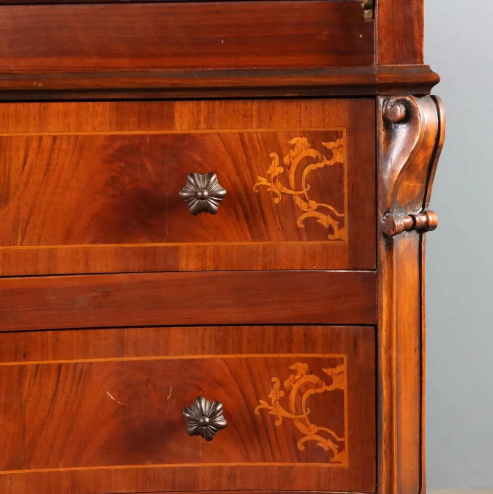 Meuble à abattant ancien en noyer avec incrustations d’érable, Italie, XXe siècle