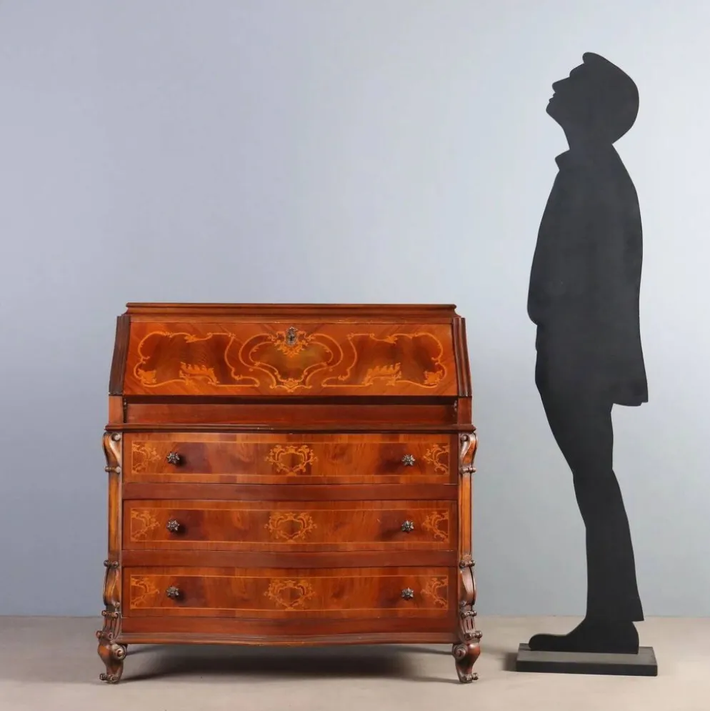 Meuble à abattant ancien en noyer avec incrustations d’érable, Italie, XXe siècle