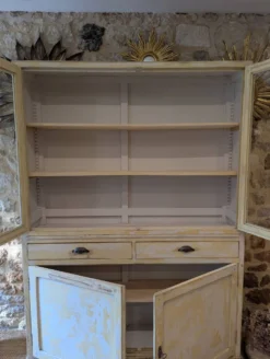 Meuble ancien de pharmacie