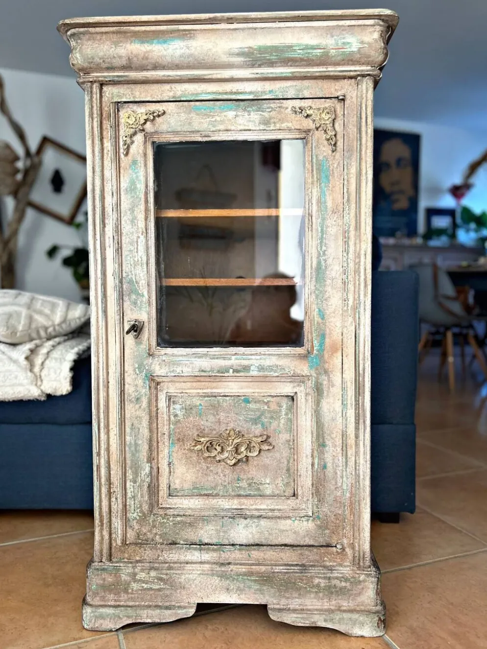 Meuble ancien Louis-Philippe à capot – patine artisanale