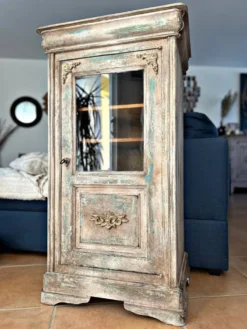 Meuble ancien Louis-Philippe à capot – patine artisanale