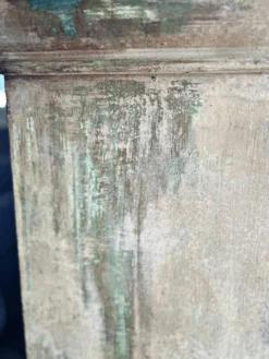 Meuble ancien Louis-Philippe à capot – patine artisanale