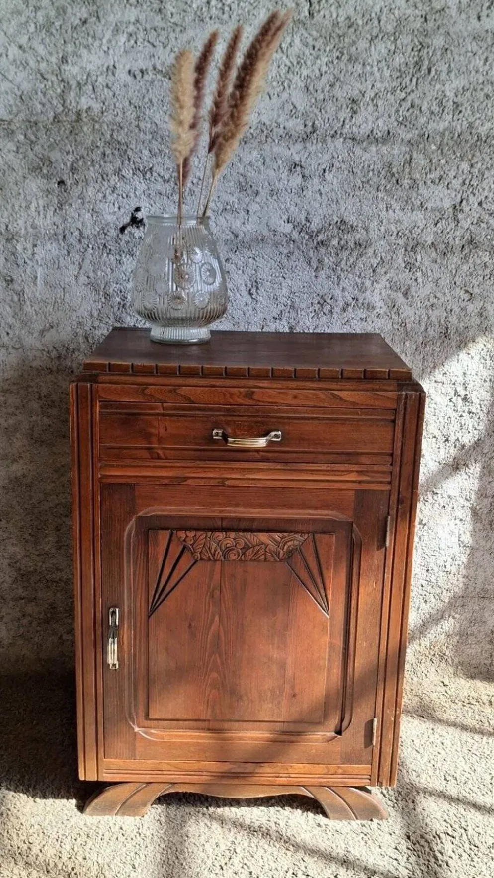 Meuble Art Déco années 1930 – Sculpté, metal, bois massif
