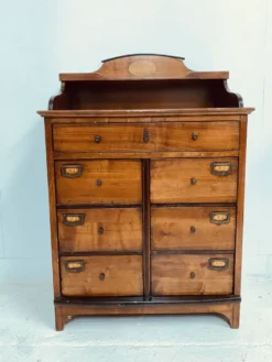 Meuble a tiroir de style Anglais XX siècle
