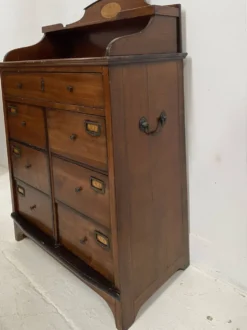 Meuble a tiroir de style Anglais XX siècle