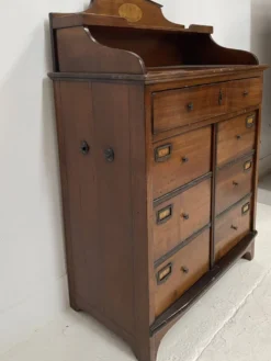 Meuble a tiroir de style Anglais XX siècle