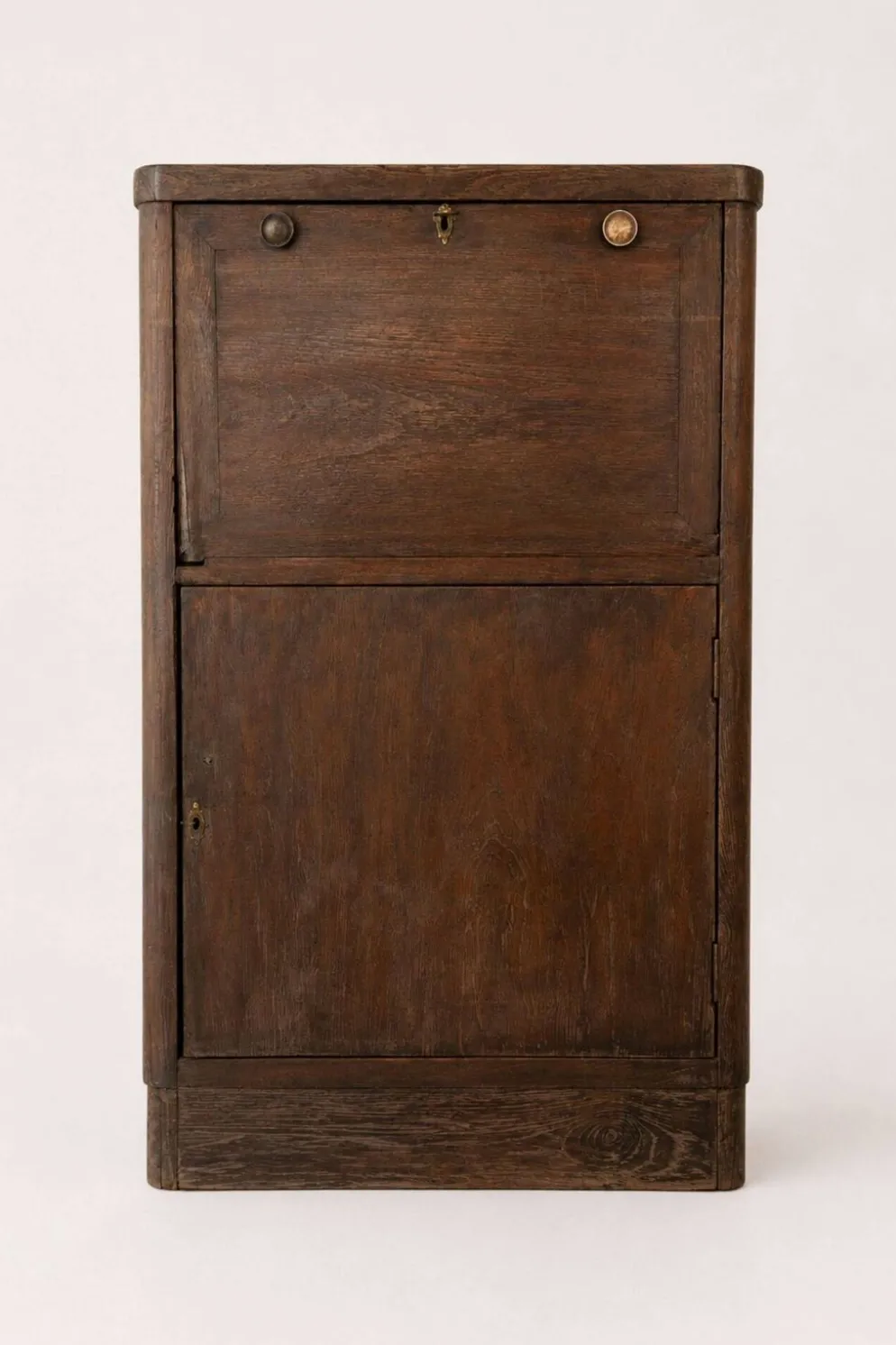 Meuble bar ancien en bois massif — pièce de caractère