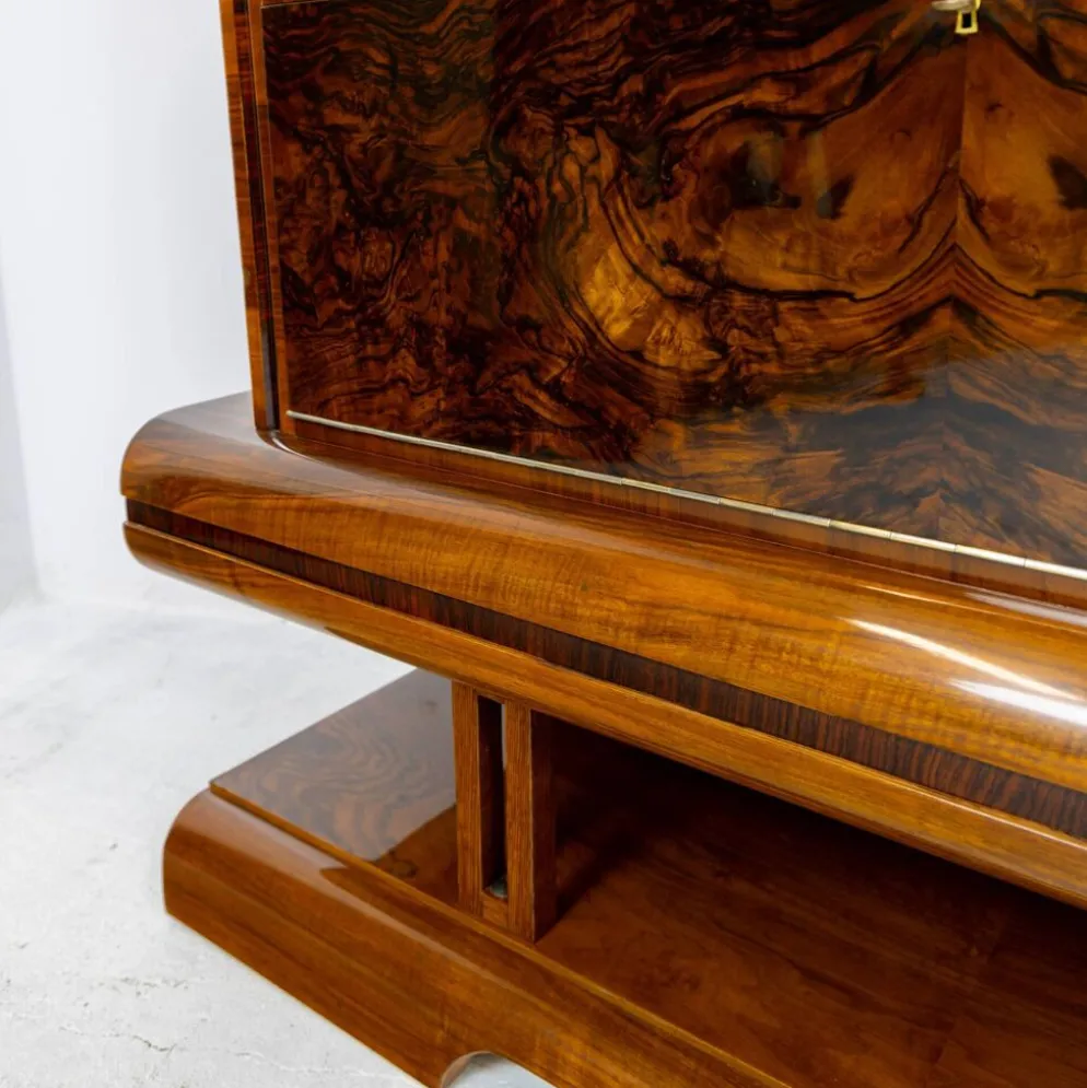 Meuble bar Art Déco en noyer, Wilhelm Mosurski - années 30