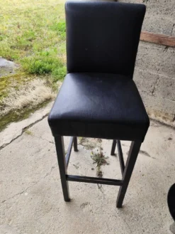 Meuble bar avec un tanouret