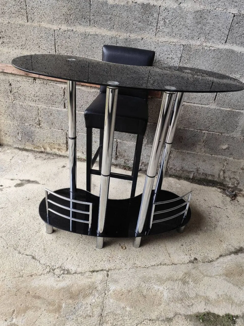 Meuble bar avec un tanouret