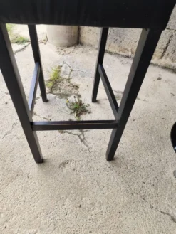 Meuble bar avec un tanouret
