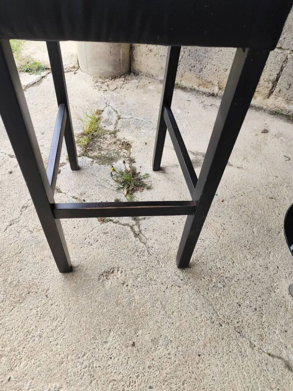 Meuble bar avec un tanouret