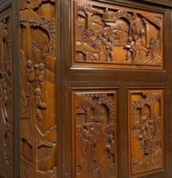 Meuble bar chinois sculpté en bois – XXe siècle