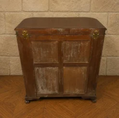 Meuble bar chinois sculpté en bois – XXe siècle
