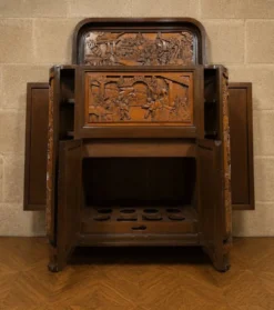 Meuble bar chinois sculpté en bois – XXe siècle
