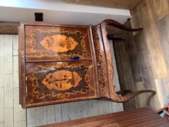 Meuble bar cocktail vintage italien marron en bois incrusté marqueterie années 1950
