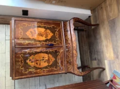 Meuble bar cocktail vintage italien marron en bois incrusté marqueterie années 1950