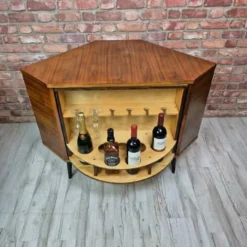 Meuble bar d'angle, Europe de l'Est milieu XXème