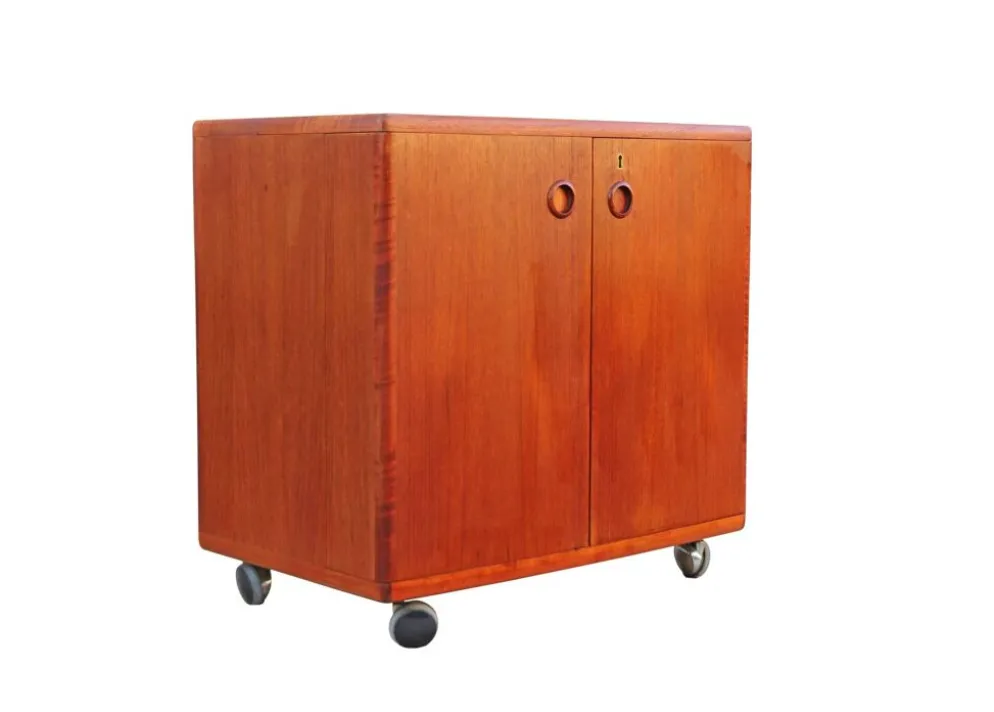 Meuble bar danois en teck par Illum Wikkelsø pour CFC Silkeborg, années 196