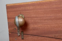 Meuble bar danois sur roulettes en palissandre et laiton par Jorgen Clausen