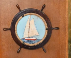 Meuble bar à décor marine