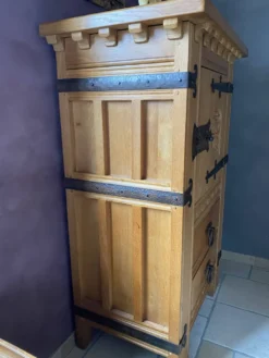 Meuble bar en chêne massif