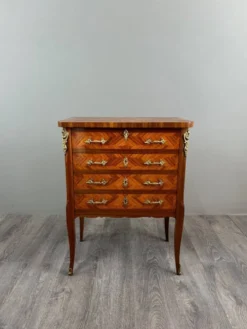 Meuble bar en marqueterie, style Louis XV, XXᵉ siècle