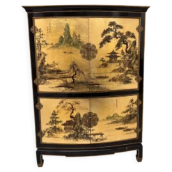 Meuble bar galbé d'inspiration chinoise, laque noire et intérieur rouge