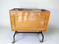 Meuble bar rangement bas sur roulettes années 60