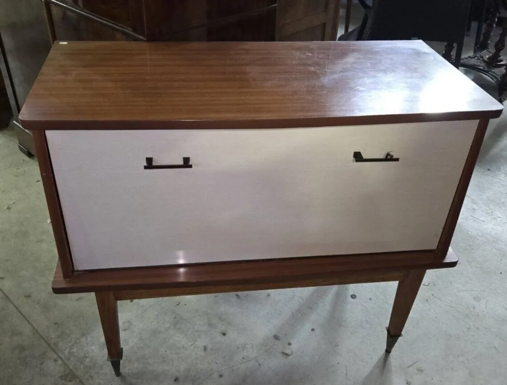 Meuble bar vintage de style mid-century des années 1950–60
