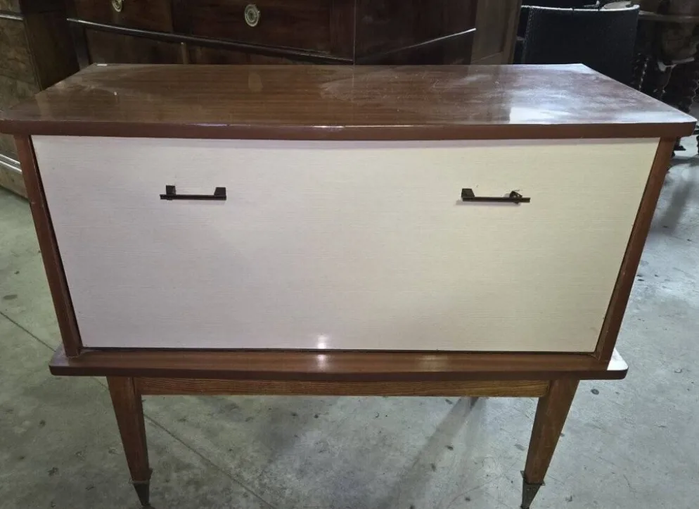 Meuble bar vintage de style mid-century des années 1950–60