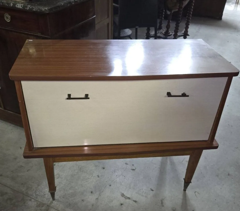 Meuble bar vintage de style mid-century des années 1950–60