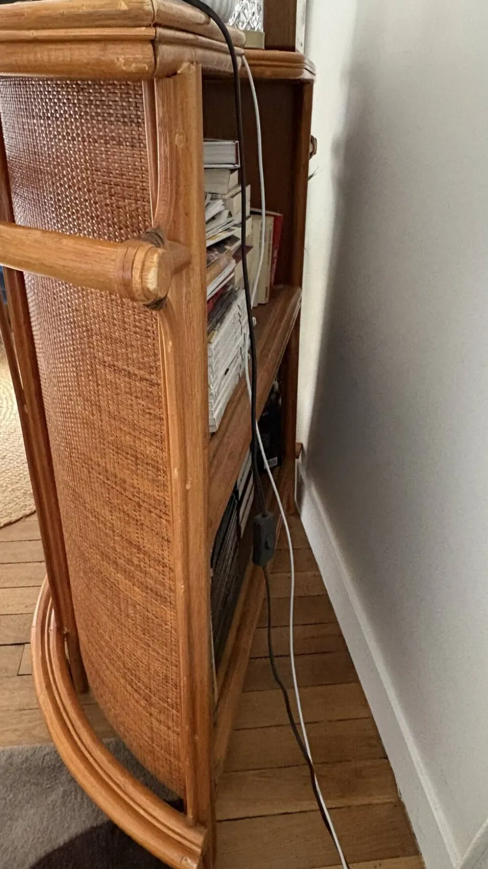 Meuble bar vintage en rotin et cannage tressé – années 70