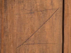 Meuble bas ancien en bois de pin – Europe centrale, vers 1870