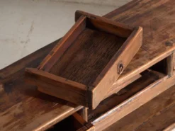 Meuble bas ancien en bois de pin – Chine, vers 1900